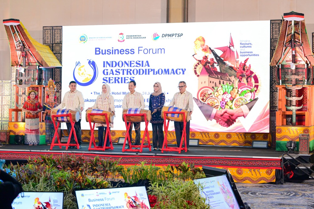 Fatmawati Rusdi Buka Business Forum IGS 2026, Tawarkan Potensi Investasi Sulsel kepada Delegasi 28 Negara